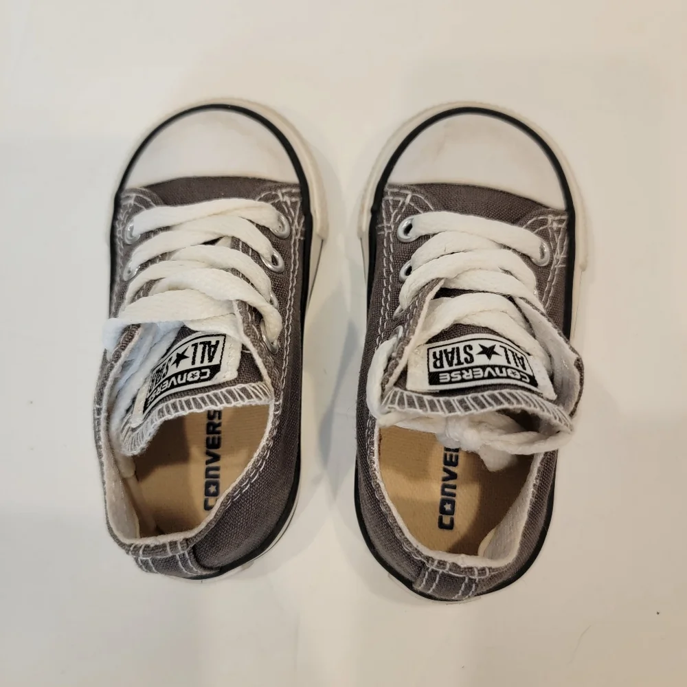 Converse all star baby chuck Taylor infant low top grey size 4